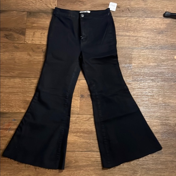 We The Free Pants - WE THE FREE Jeans Womens Bell Bottom Crop Black Frayed Hem size 27 NWT